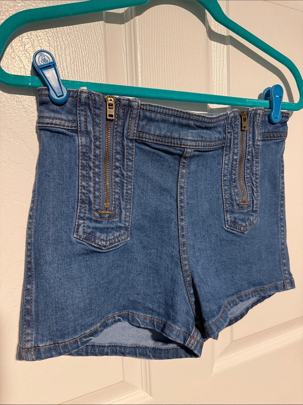 EUC Free People Classic Blue Denim High-Waist Shorts with Front Zips SIZE 26